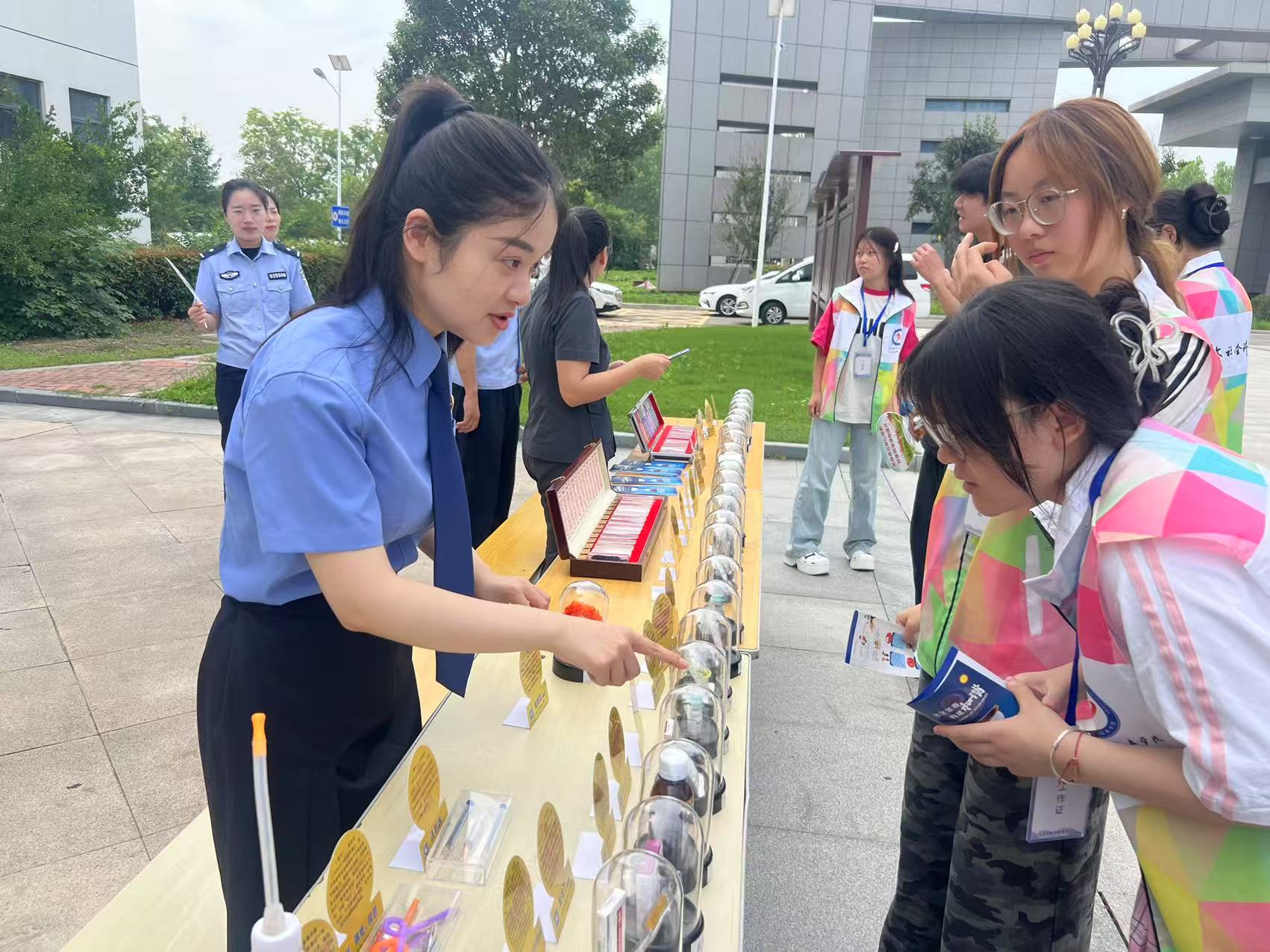 禁毒反诈进校园  护航青春助成长
